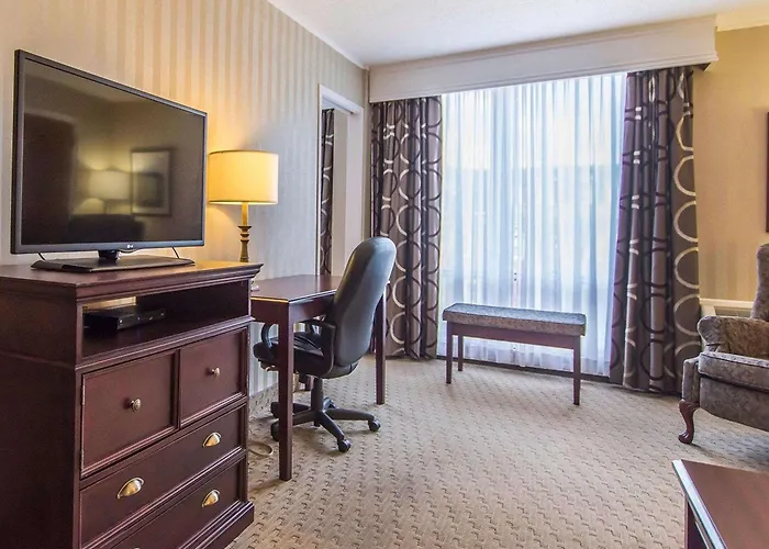 Quality Inn & Suites Downtown